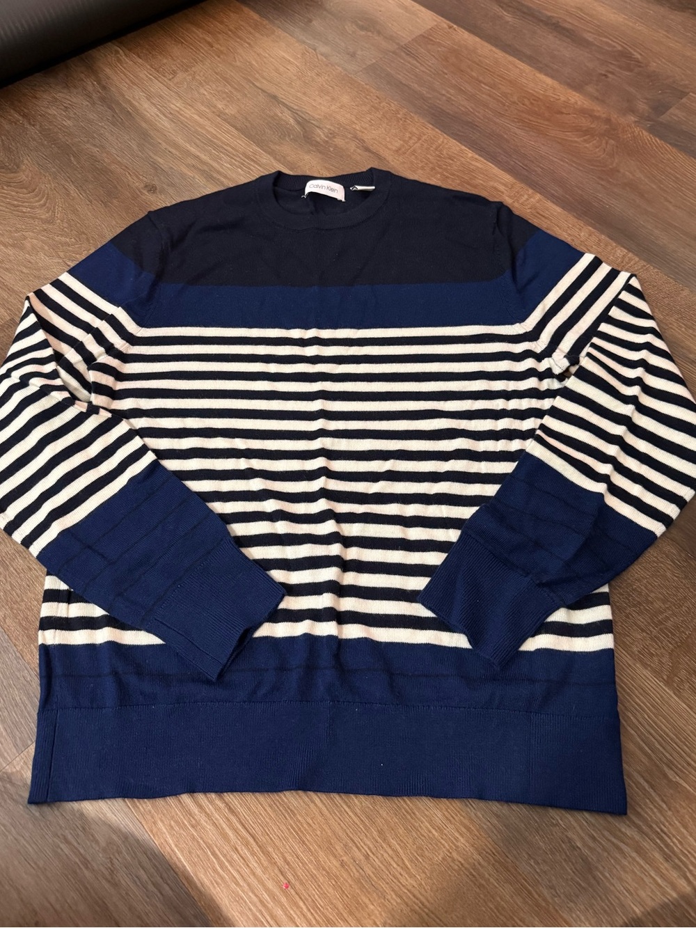 Calvin Klein - Men’s Navy and White Striped Crewneck Fine Knit Sweater - Size M